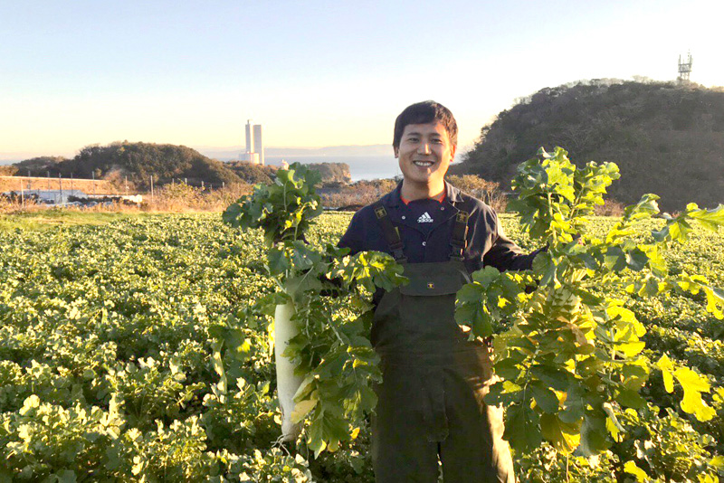 潮風を受けて育ったミネラルたっぷりの有機農産物を食卓へ。気候を活かした有機農業を南知多町で実践 | 移住ストーリー